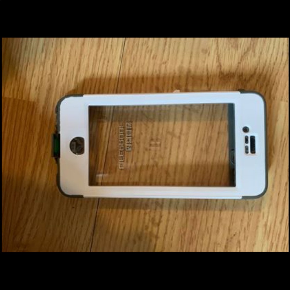 iPhone case - Picture 2 of 2